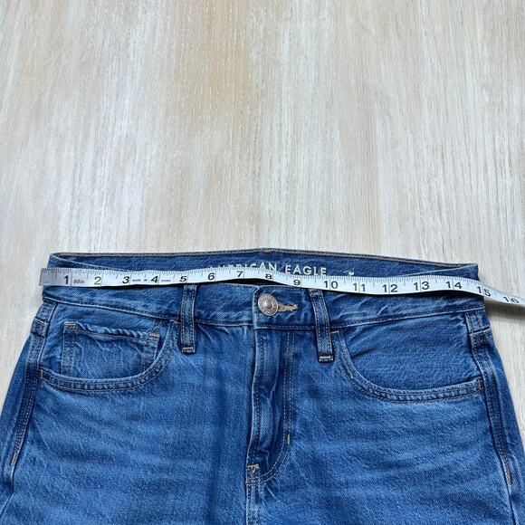 American Eagle 90s Straight Mid Rise Blue Denim Everyday Casual Jeans 2 SHORT - Picture 6 of 15